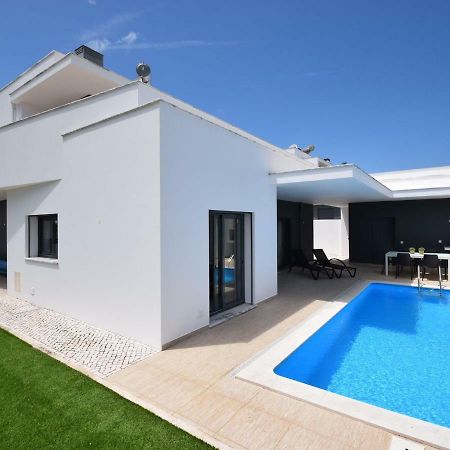 Modern Villa With Private Pool Near The Beautiful Beach Of Foz De Arelho Nadadouro Exterior photo